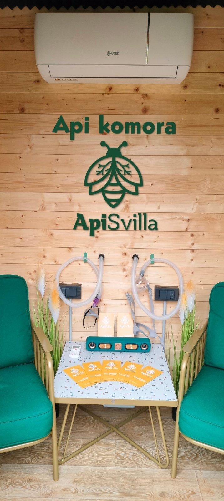 Unutrašnjost api komore sa inhalatorima